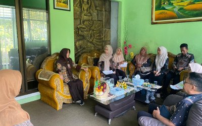 STUDI TIRU SD NEGERI KEBONDALEM KE SMP NEGERI 1 NGORO